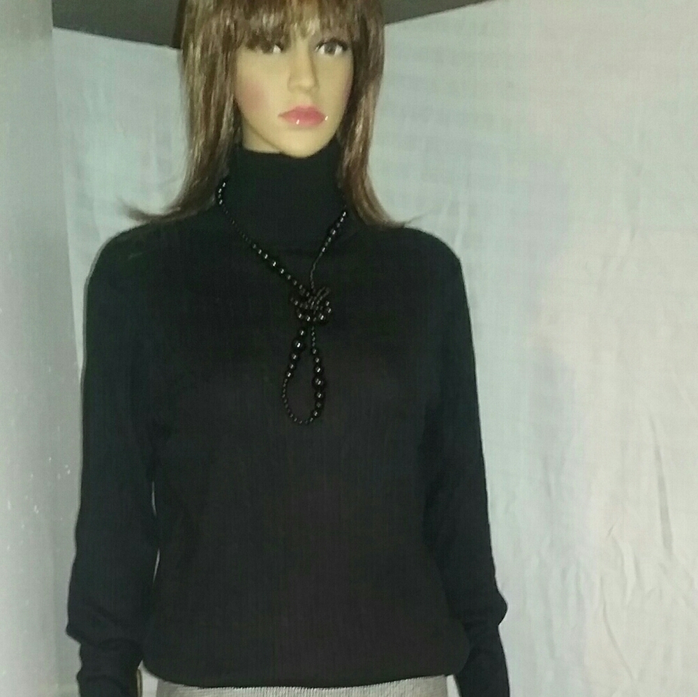 Loft sz 2 shirt w 26 Len 29 blk& white tweed.
